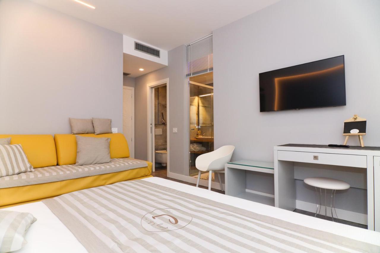 J Luxury Home โตรเปอา ภายนอก รูปภาพ