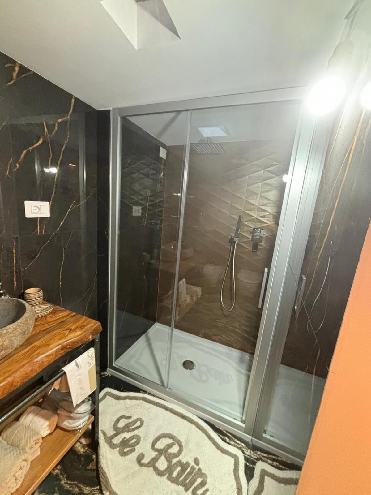 J Luxury Home โตรเปอา ภายนอก รูปภาพ